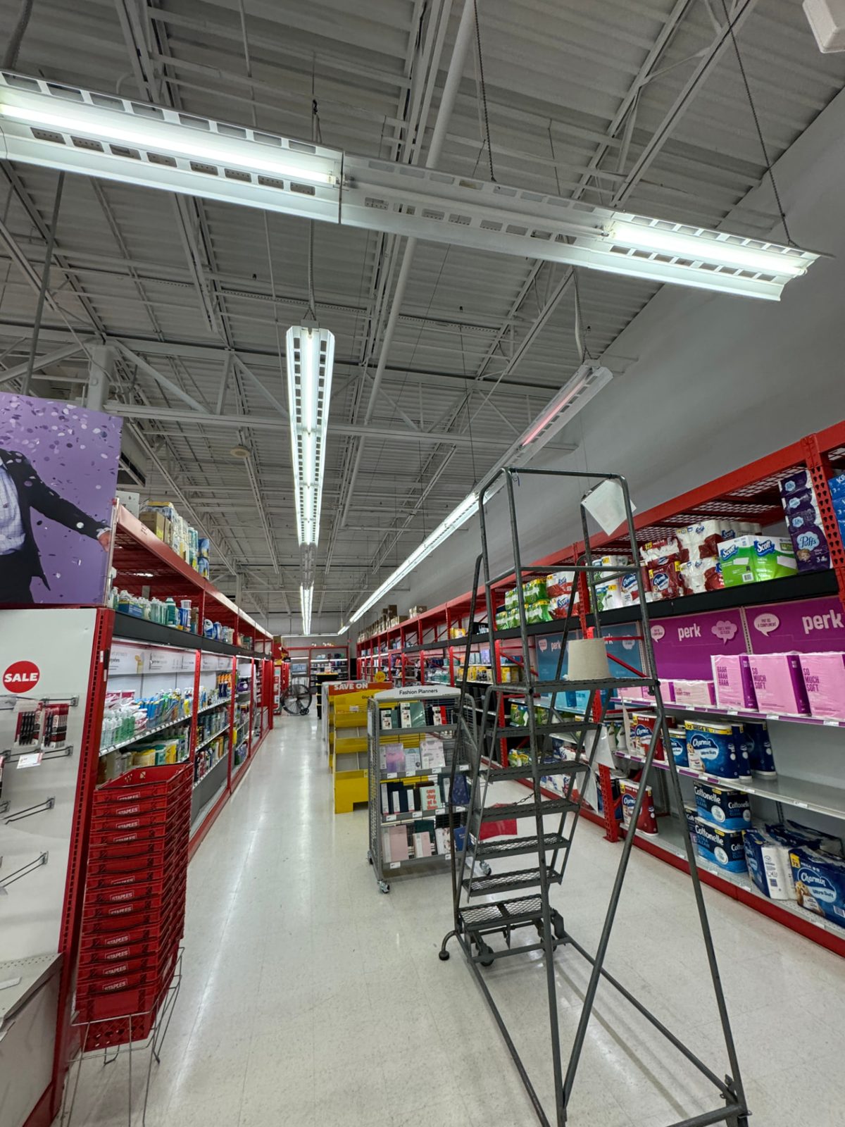 Retail aisle lighting service in Tallahassee